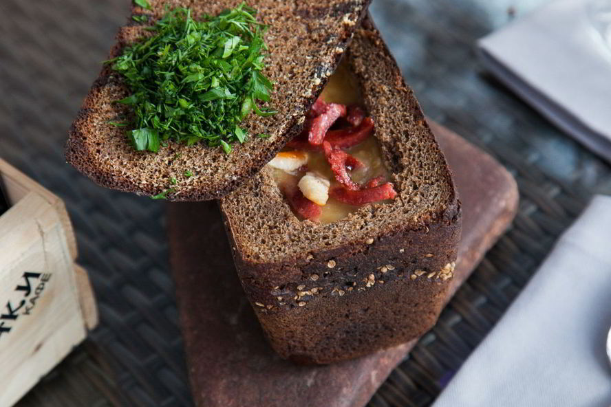 Рецепт горохового супа в буханке