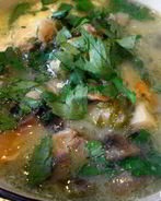 Грибной суп с щавлем и шпинатом