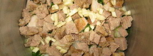 окрошка на кефире с овощами, перепелиными яйцами и мясом. Шаг 4