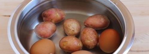 окрошка с колбасой на сыворотке. Шаг 4