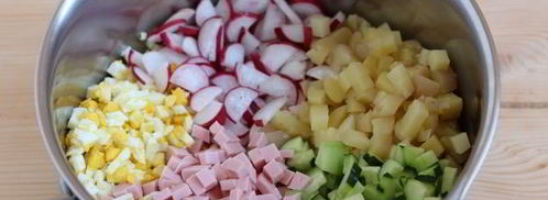 окрошка с колбасой на сыворотке. Шаг 13
