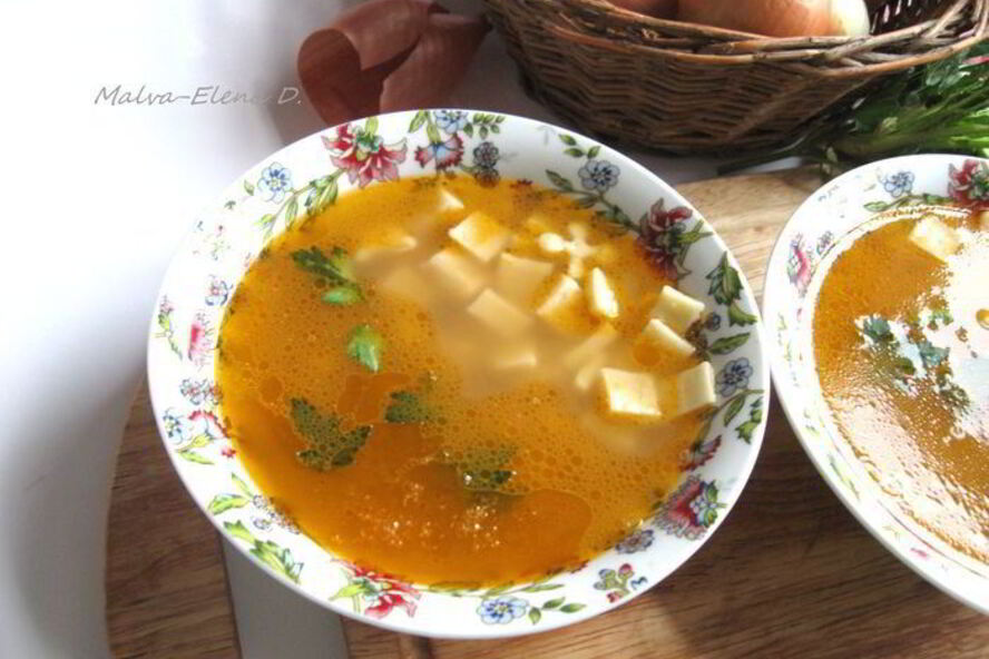 Рецепт итальянского овощной суп с пастой и зеленым горошком