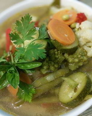 Минестроне с песто