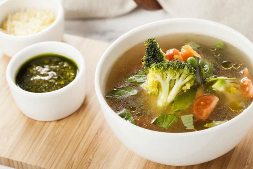 Рецепт минестроне с соусом песто из базилика и шпината