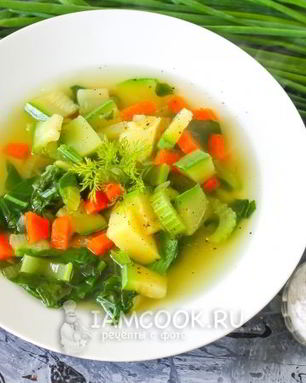 Овощной суп с сельдереем и шпинатом