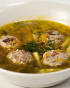 Рассольник с фрикадельками из индейки