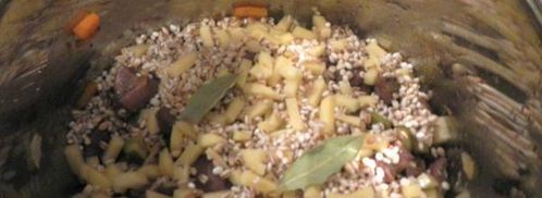 рассольник с перловкой и почками в мультиварке. Шаг 8