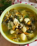 Вегетарианский рассольник с перловкой и грибами