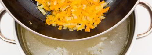 щи из квашеной капусты с курицей. Шаг 7