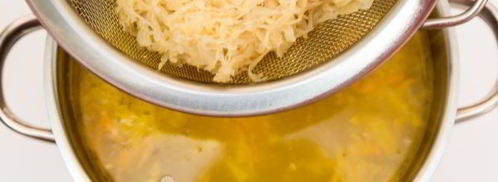 щи из квашеной капусты с курицей. Шаг 9