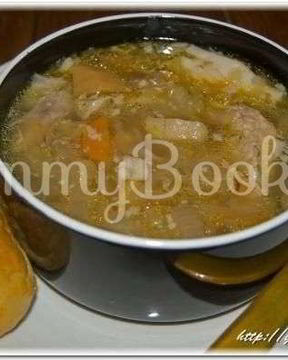 Щи из квашеной капусты со свининой