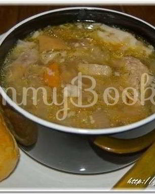 Щи из квашеной капусты со свининой