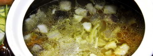 щи с курицей и грибами. Шаг 12