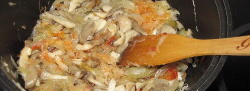 капустная солянка с вешенками. Шаг 4