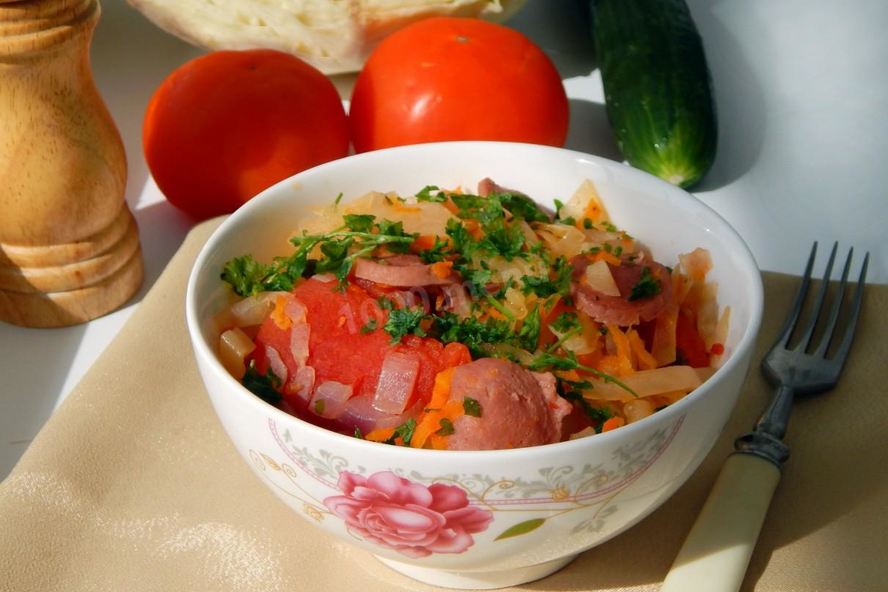Рецепт солянки из капусты с сосисками в мультиварке