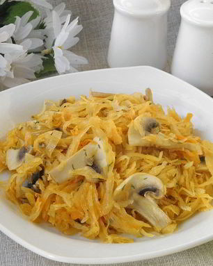 Солянка из свежей капусты с грибами