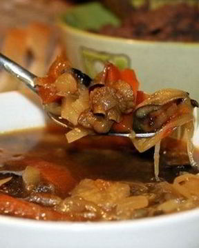 Солянка мясная с капустой