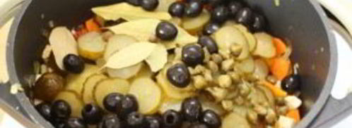 солянка с копченой колбасой. Шаг 4