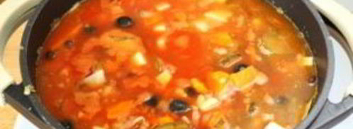 солянка с копченой колбасой. Шаг 6