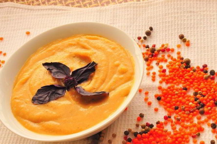 Рецепт пряного чечевичного супа-пюре с сыром джюгас