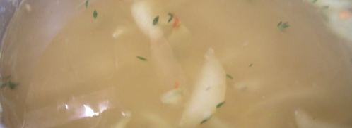 суп с карамелизированным луком, перловкой и листовой капустой. Шаг 4