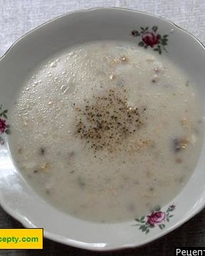 Белый сырный суп с курицей и грибами