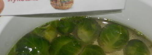 суп сырный с фрикадельками и кедровыми орешками. Шаг 2