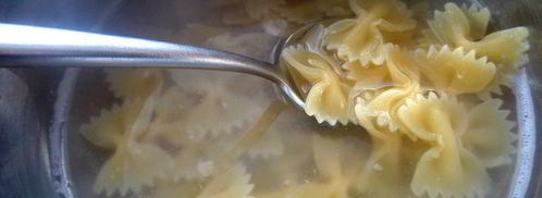 сырно-макаронный суп и чипсы из лаваша. Шаг 8