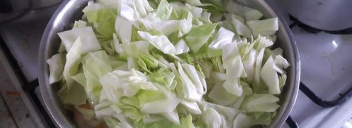 сырный суп с капустой курицей и плавленным сыром. Шаг 9