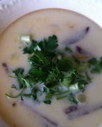 Сырный суп с колбасой