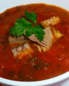 Томатно-сельдерейный суп с рыбой