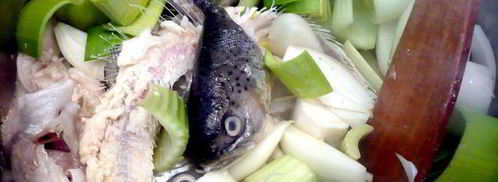 средиземноморская уха с гриссини жил отважный капитан. Шаг 9