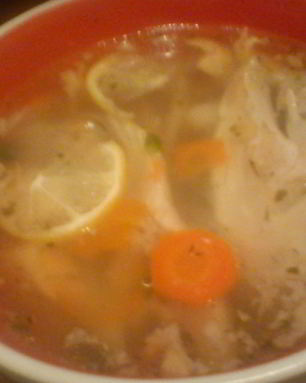 Уха из форели с чесноком