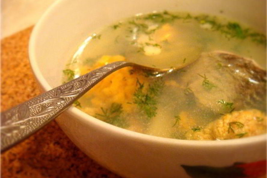 Рецепт ухи из карасей с ароматной заправкой