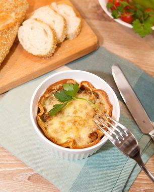 Блинчики с фаршем под сырной корочкой