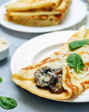 Блины с шампиньонами и моцареллой