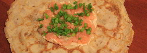 фаршированные блинчики с семгой и плавленным сыром. Шаг 8