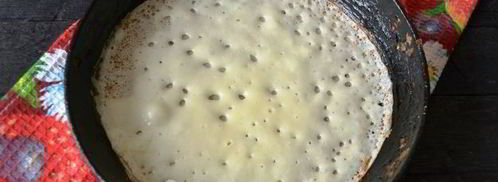 постные тонкие блины с дырочками. Шаг 14