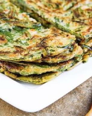 Сырные блинчики с петрушкой