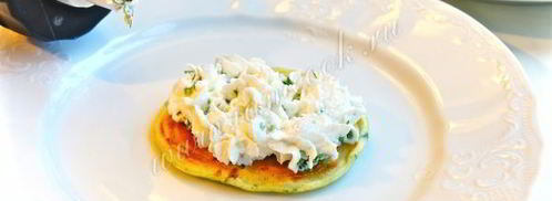 закусочные блинчики с подкопченным лососем. Шаг 6