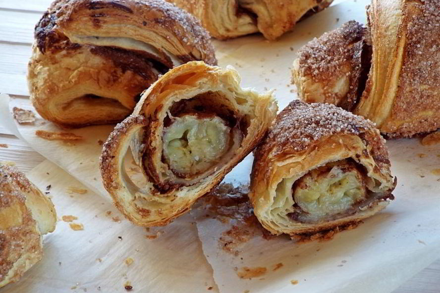 Рецепт булочек с бананом и шоколадом