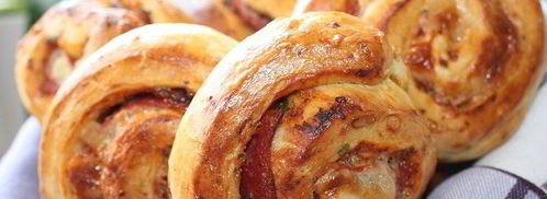 булочки-улитки с салями и моцареллой. Шаг 6