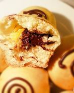 Дрожжевые булочки с мандаринами и шоколадом