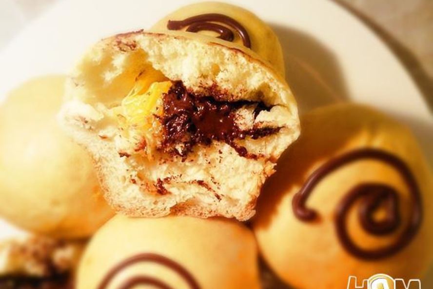 Рецепт дрожжевых булочек с мандаринами и шоколадом