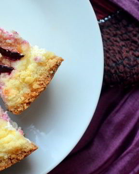 Королевская ватрушка со сливами