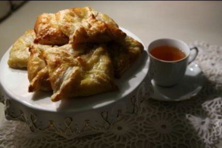 Рецепт венгерских ватрушек с карамелизированными грушами