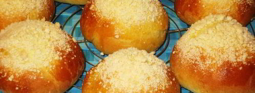 воздушные булочки с шоколадной пастой и штрейзелем. Шаг 13