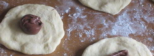 воздушные булочки с шоколадной пастой и штрейзелем. Шаг 8