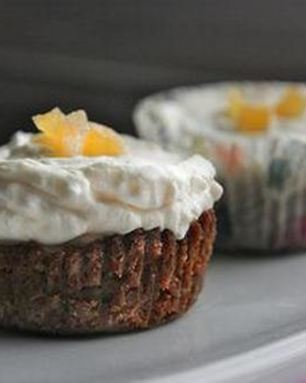 Миндальные мини-чизкейки с имбирным печеньем