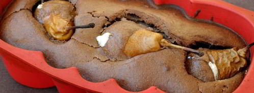 двухцветный манный кекс с целыми грушами. Шаг 7